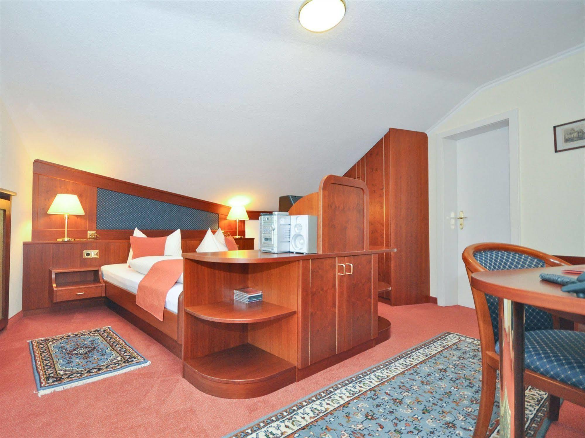 באד ווייסי Hotel Quellenhof מראה חיצוני תמונה